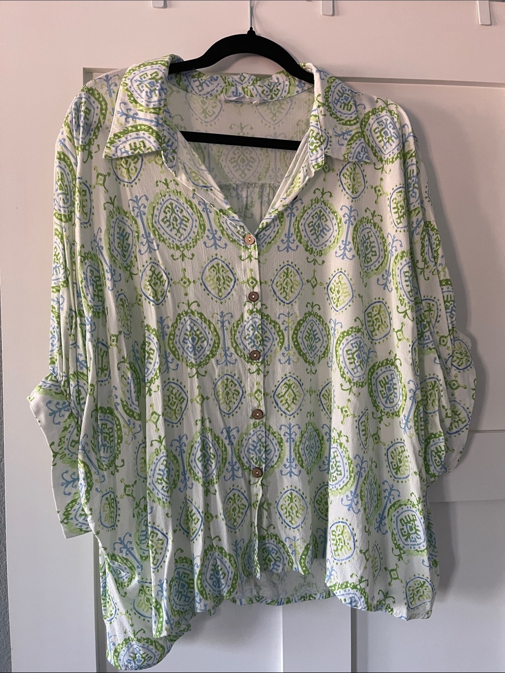 Talulah Women's Green & Blue Printed Button-Front Blouse Size L